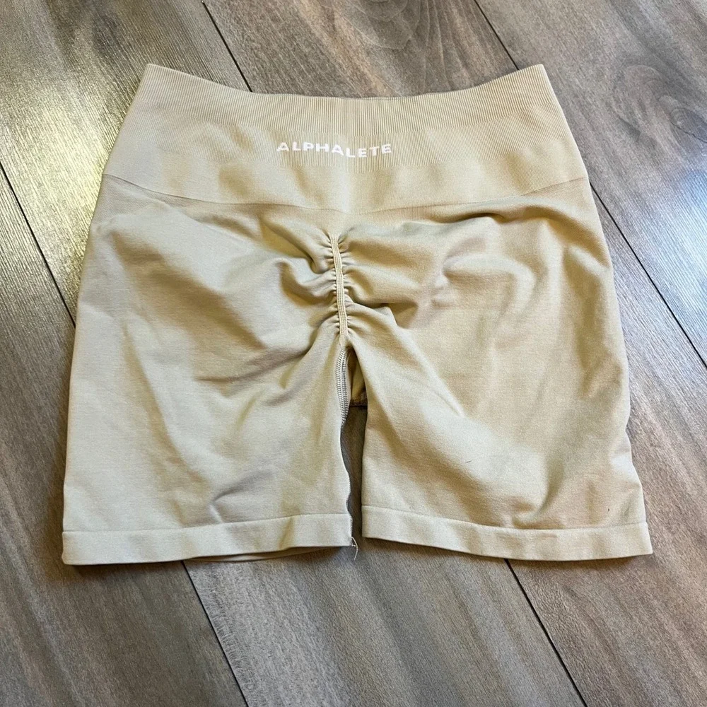 Alphalete Womens Amplify Seamless Shorts Large Tan Beige Set of 2 Bin B-50 - Picture 4 of 6